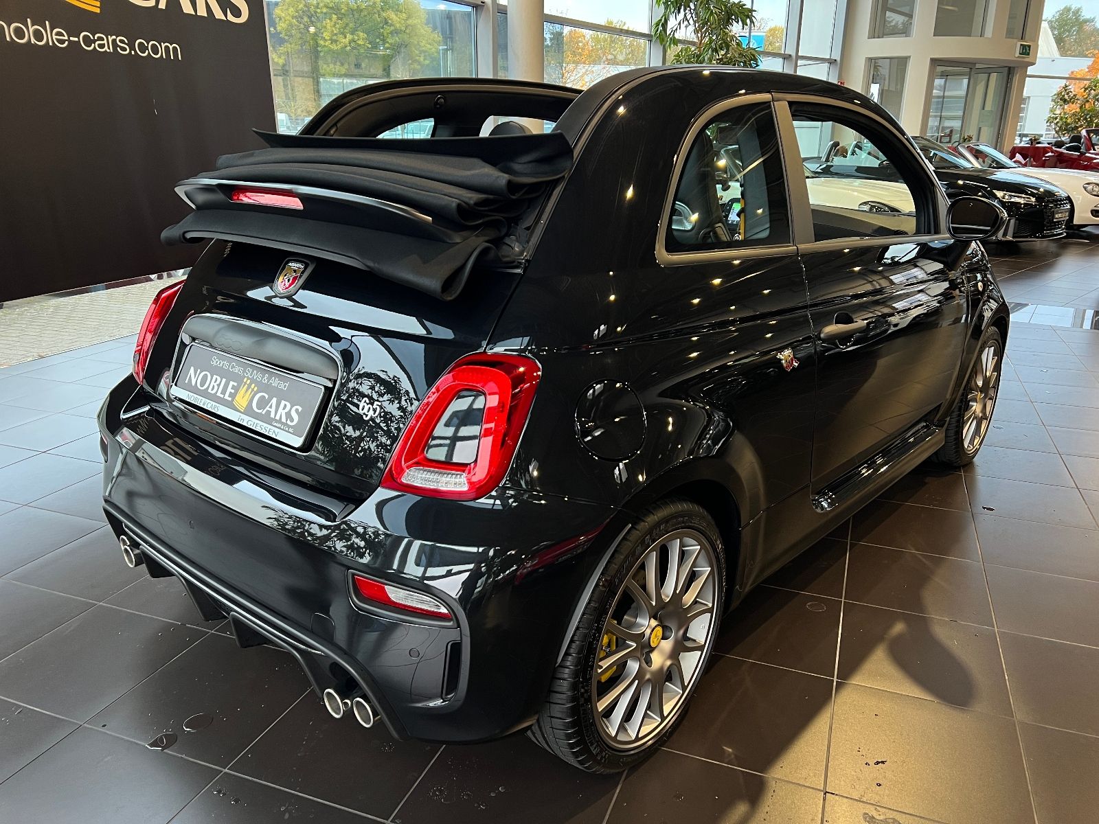 Fahrzeugabbildung Abarth 695C XENON NAVI ALU