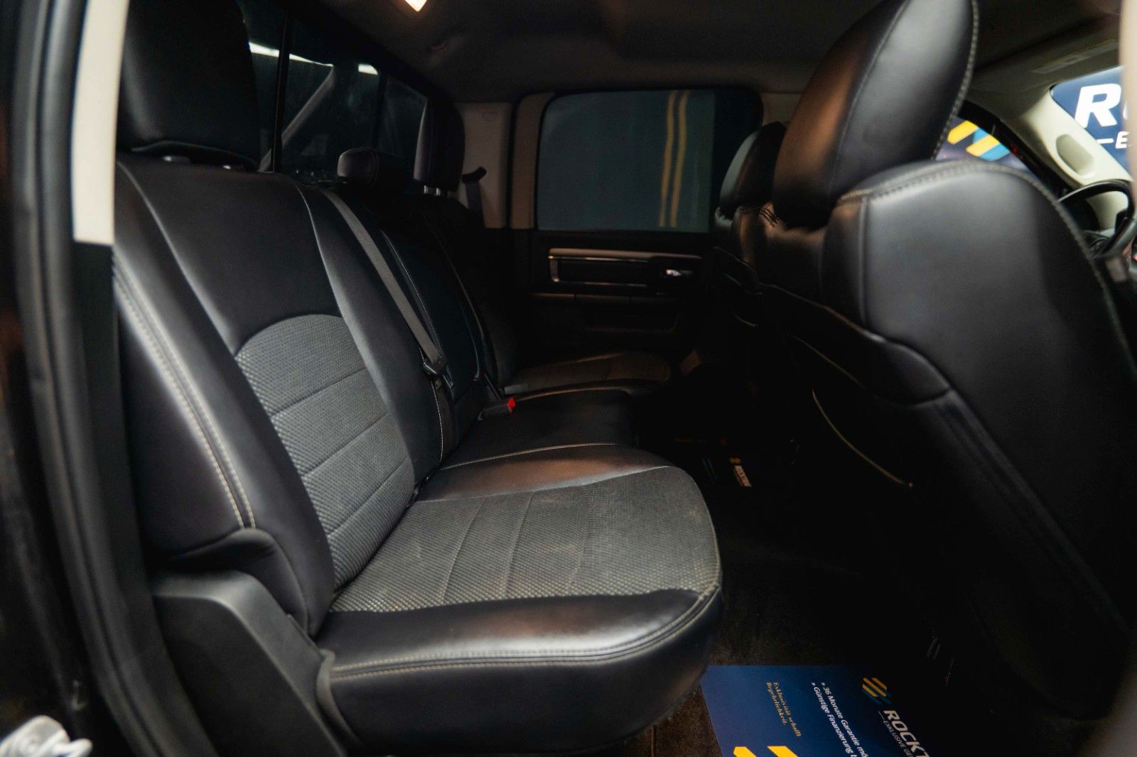 Fahrzeugabbildung Dodge RAM 5.7 V8 HEMI 4x4 OFFROAD Night-Paket LONGBED