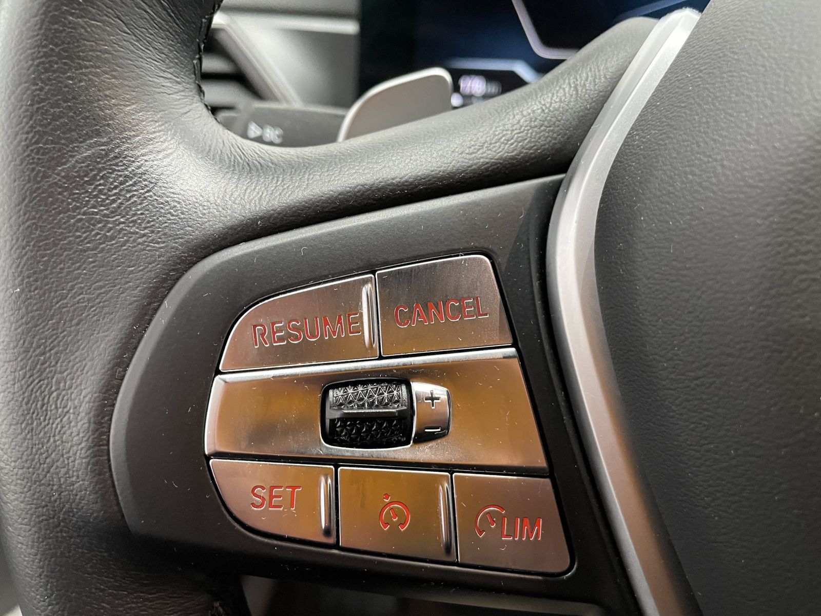 BMW 318d LED//SHZ/NAVI/STANDHEIZUNG/LENKRADHEIZUNG foto 18