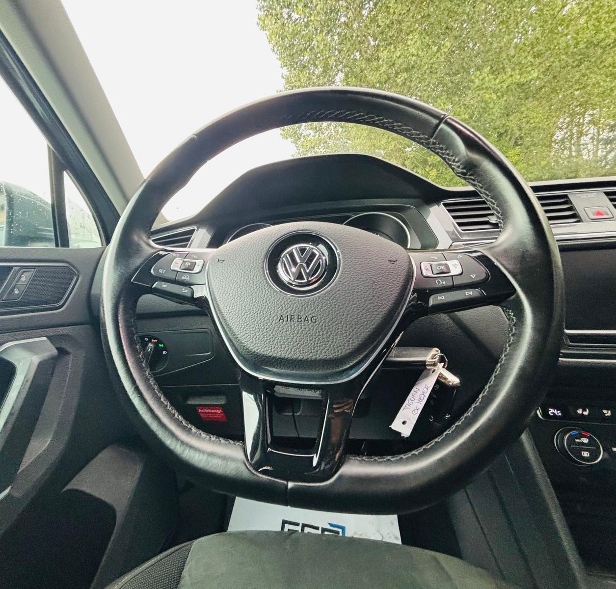 Volkswagen Tiguan Highline 2.0 TSI 179 ch DSG 4Motion / ACC / Caméra de recul / LED / Attelage pivotant