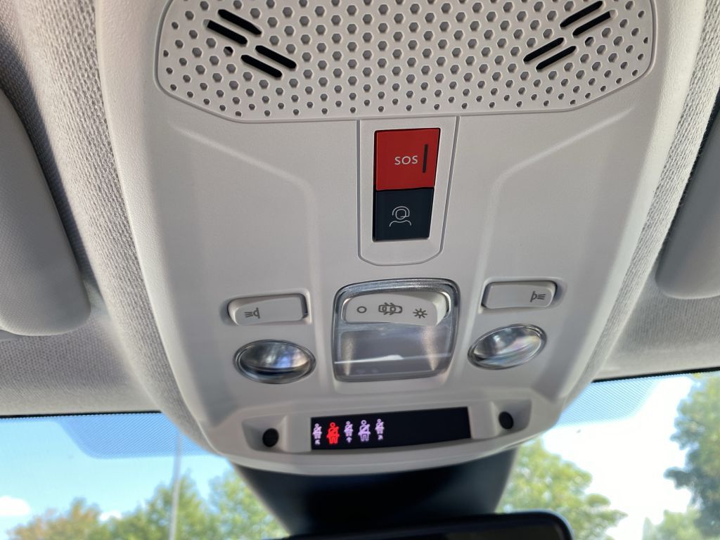 Fahrzeugabbildung Citroën C4 PureTech 130 S&S *Automatik* MAX *beh. Lenkr*