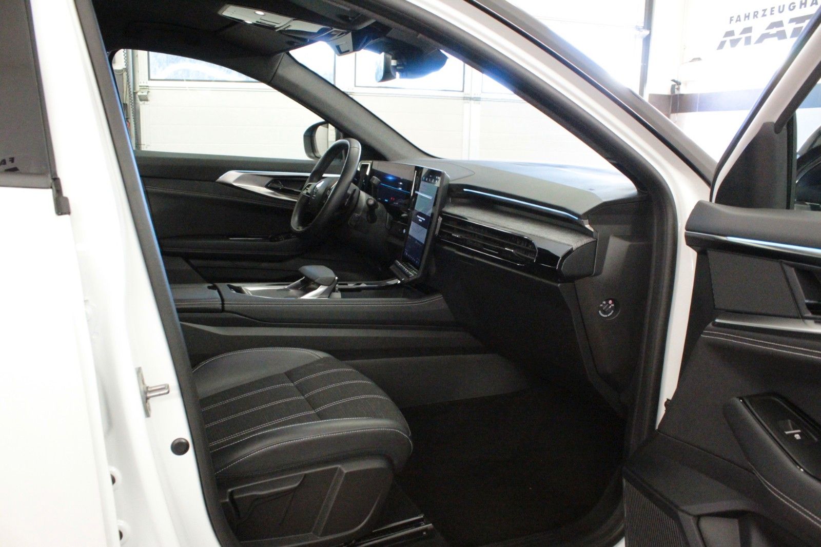 Fahrzeugabbildung Renault Austral Mild Hybrid 160 Techno Automatik*15123*