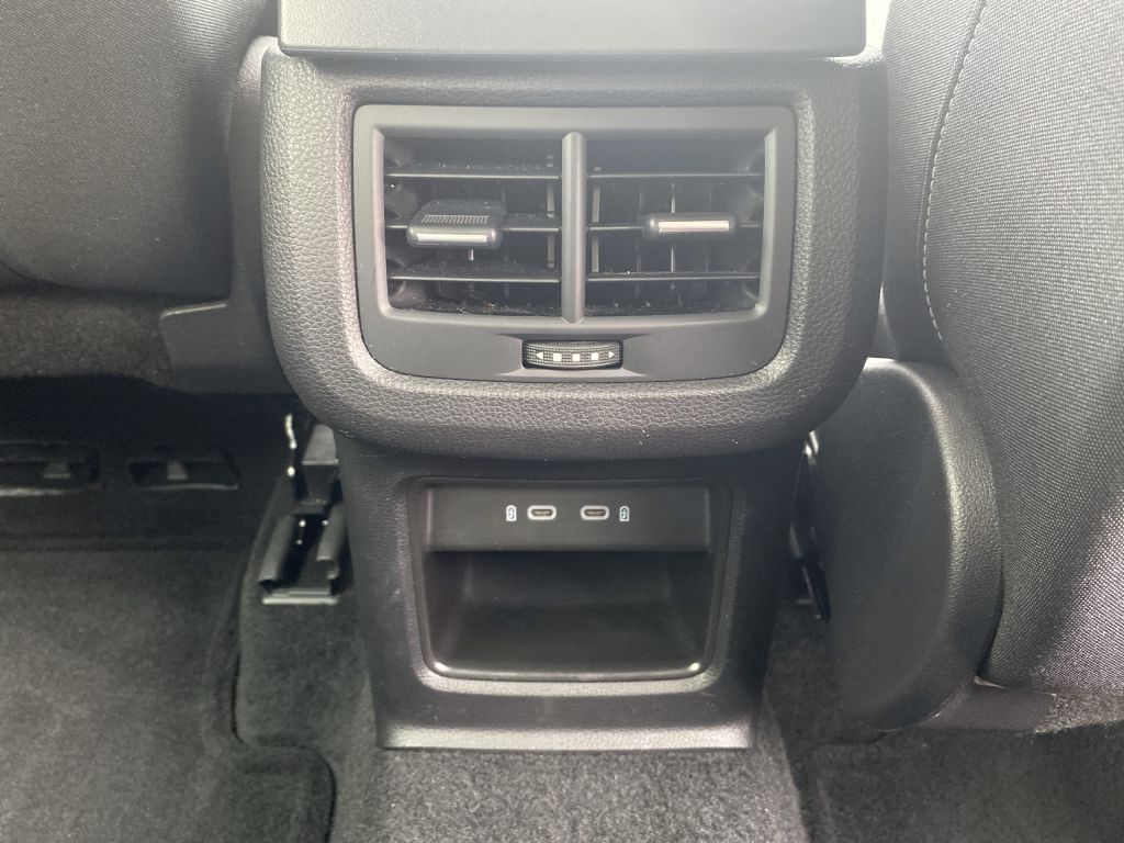 Fahrzeugabbildung SEAT Ateca 1.5 TSI ACT OPF Style *Navi*Sitzh.*Allwett