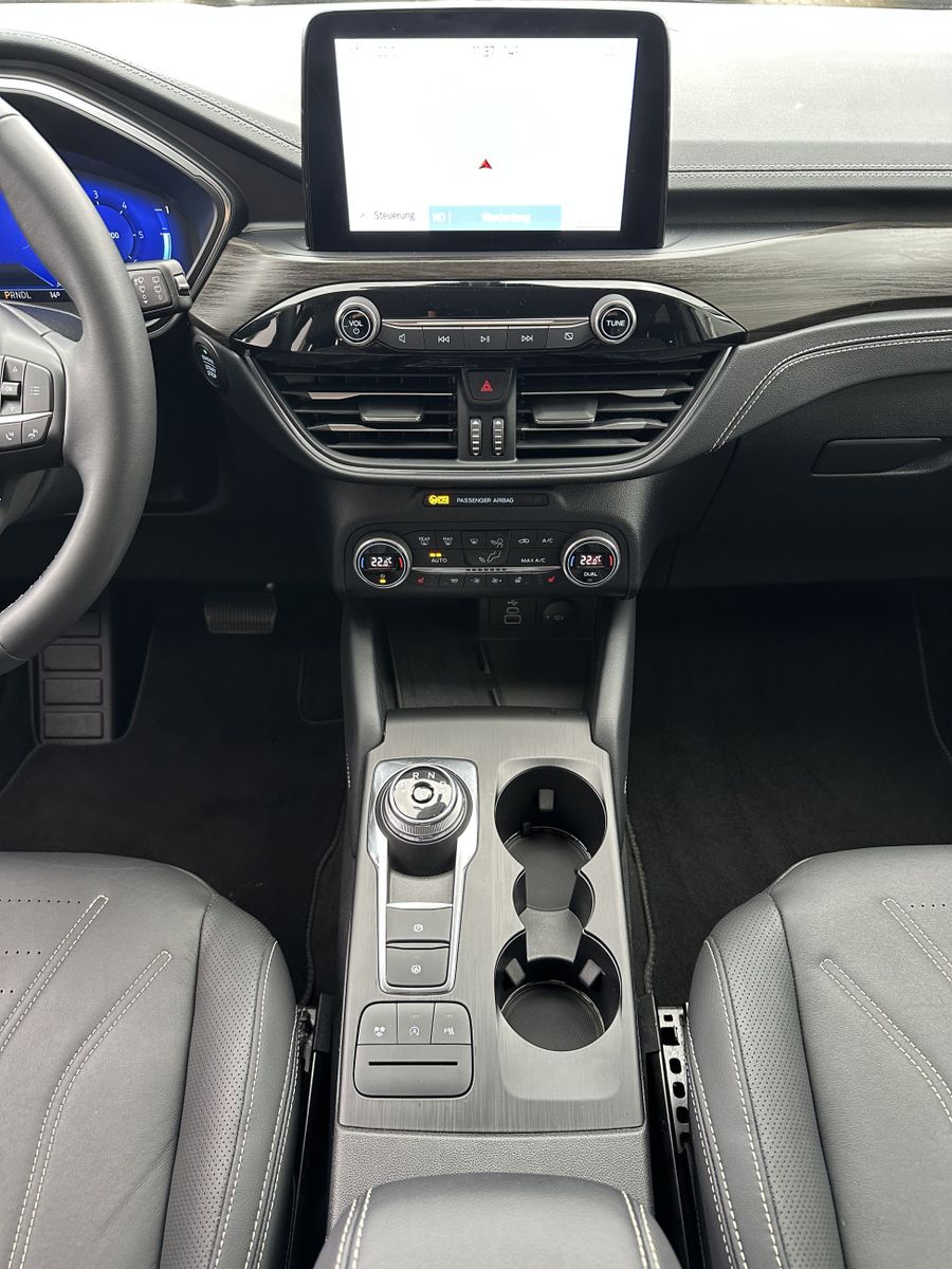 Fahrzeugabbildung Ford Kuga 2.0 EB 4x4 Vignale NAV+LED+AHK+KAMERA+19ZO