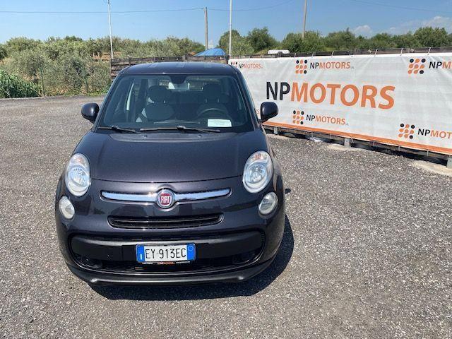 Fiat 500L 2015 — rear view