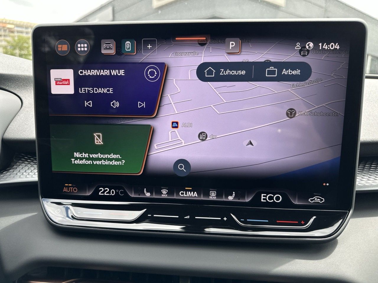 Fahrzeugabbildung CUPRA Terramar 1.5 e-Hybrid 150 kW - mit KI generiert/bearbeitet