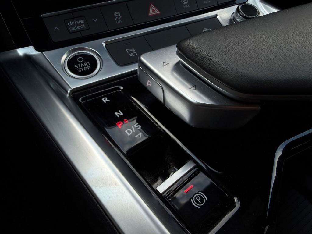 Audi Q8 e-tron - Bild 12