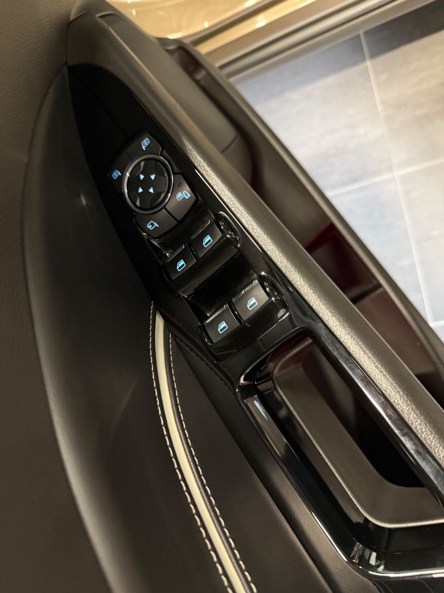 Fahrzeugabbildung Ford Mondeo Turnier Vignale, Navi, Business-Paket