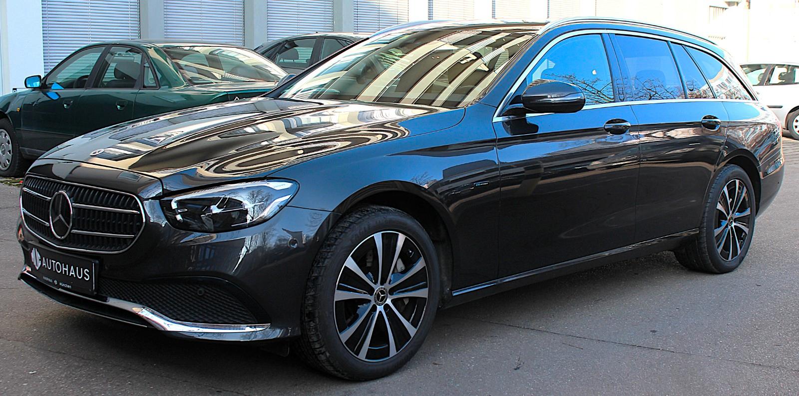 Mercedes-Benz E 300 de 4Matic LED* KAM* 4 MATIC