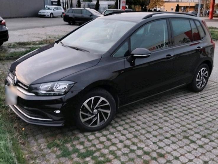 Image of Volkswagen Golf Sportsvan