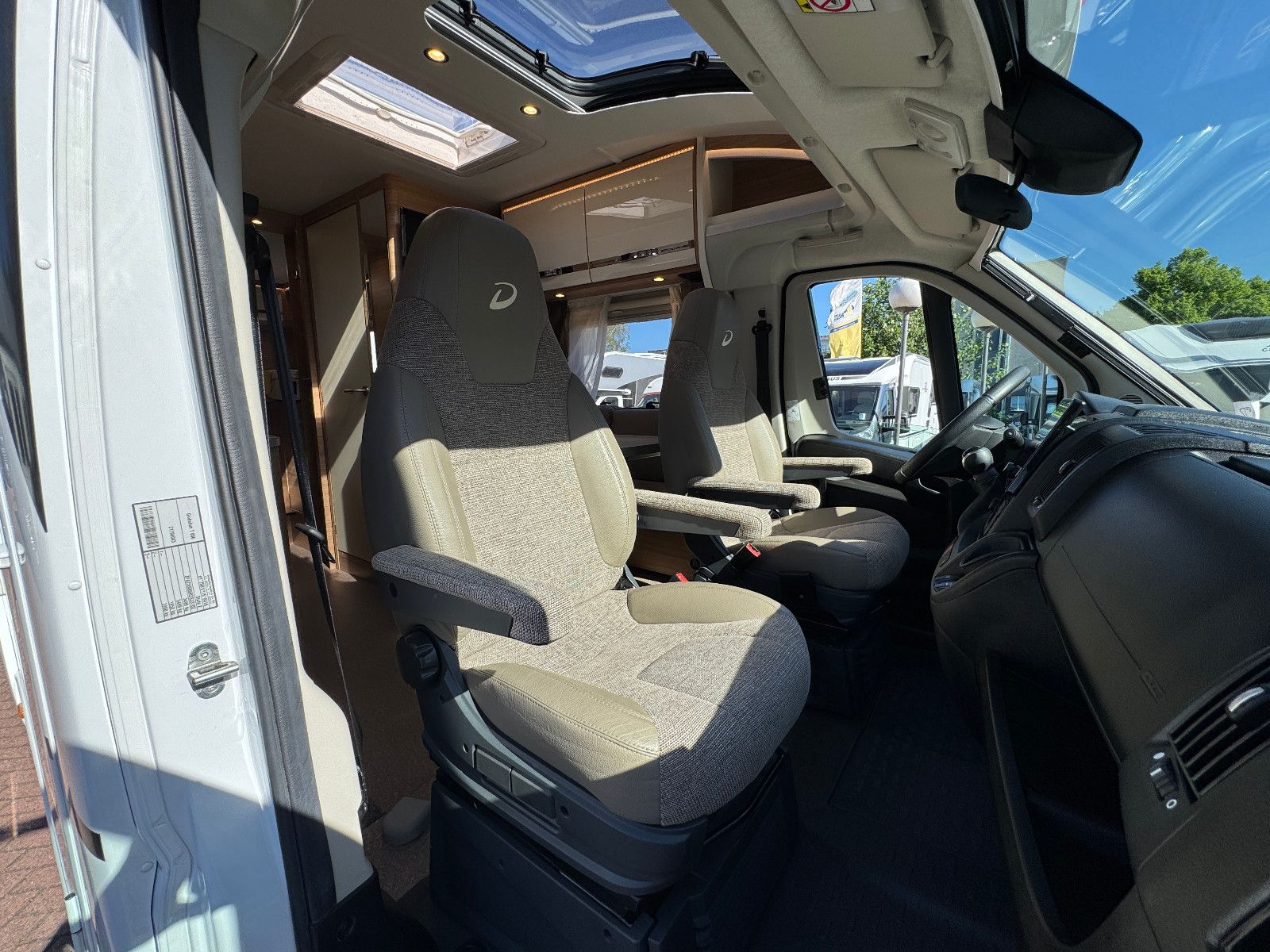 Fahrzeugabbildung Dethleffs GLOBEBUS T 006 FIAT 9G AUTOMATIK ACC NAVI TV SAT