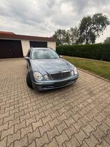 Mercedes-Benz Mercedes Benz S211 E-Klasse 320 CDI - Mercedes-Benz E 320 aus 2005: Cdi