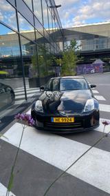 Nissan 350Z - Nissan 350Z: Schwarz
