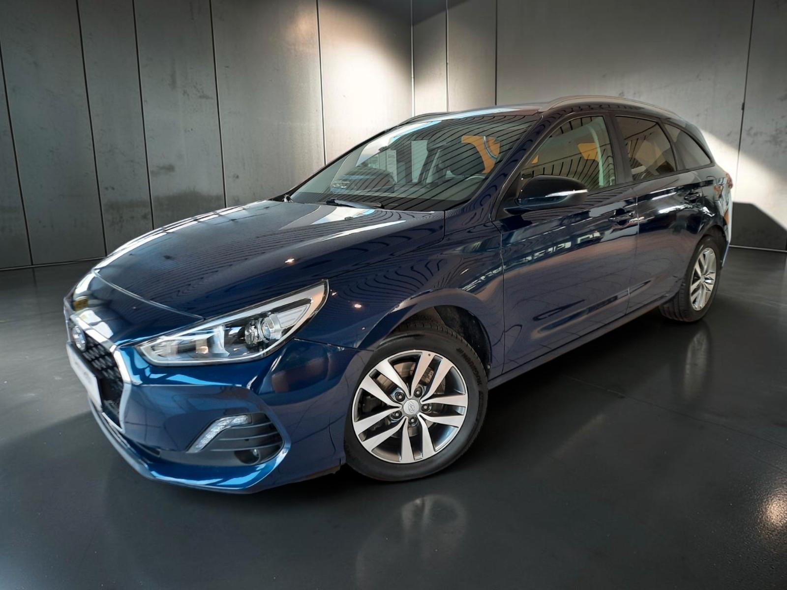 Hyundai i30 cw YES!  *Navi* *SHZ* *LHZ*