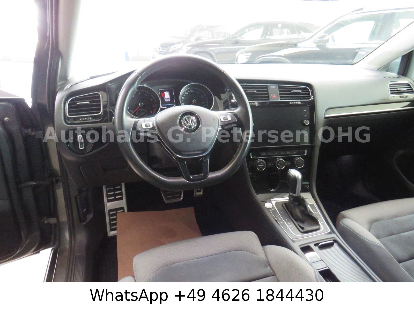 Fahrzeugabbildung Volkswagen Golf 7 Var. Highli*Panorama*AHK*Navi*ACC*LED*CAM