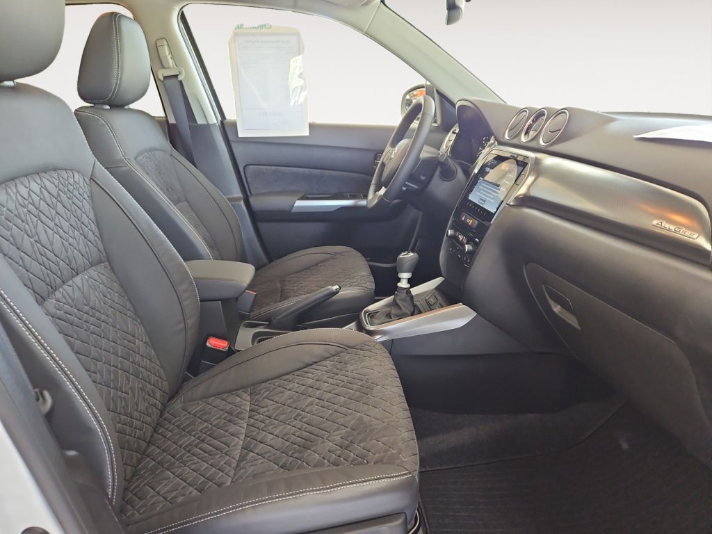 Fahrzeugabbildung Suzuki Vitara 1.4 Allrad Comfort+Navi Sitzheizung LED