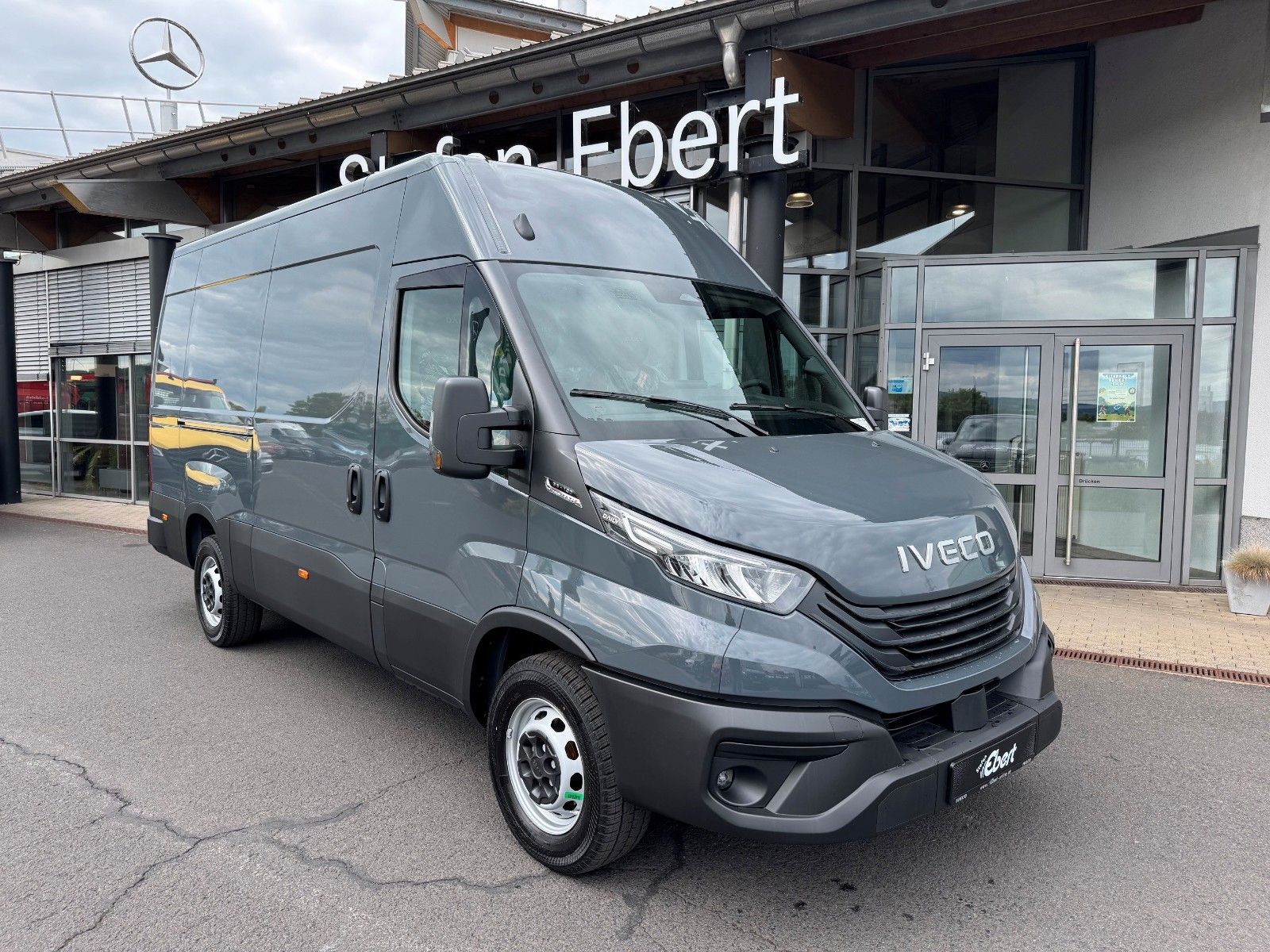 Fahrzeugabbildung Iveco Daily 35S18 HA8 *R3.520mm*Automatik*Kamera*ACC*
