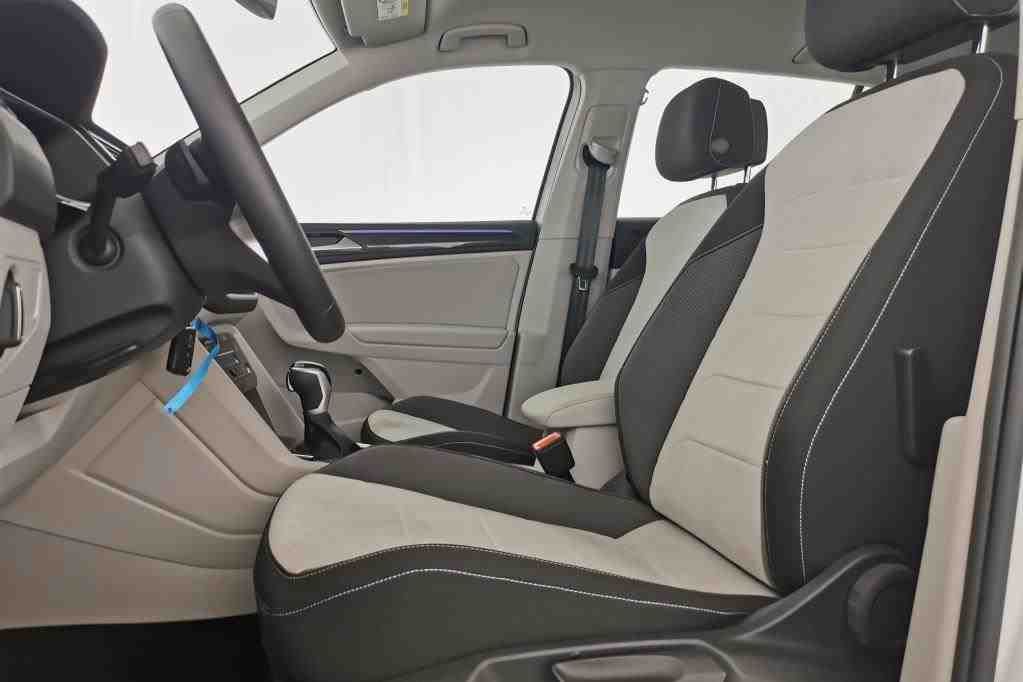 Volkswagen Tiguan Elegance 1.5 TSI AHK*Tempo*PDC*RFK*Klima