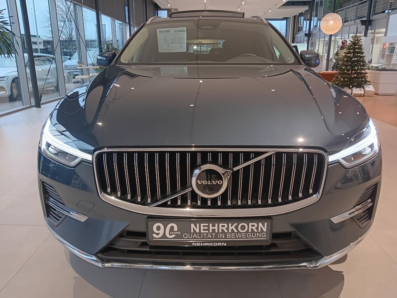 Fahrzeugabbildung Volvo XC60 T6 AWD Recharge Inscription