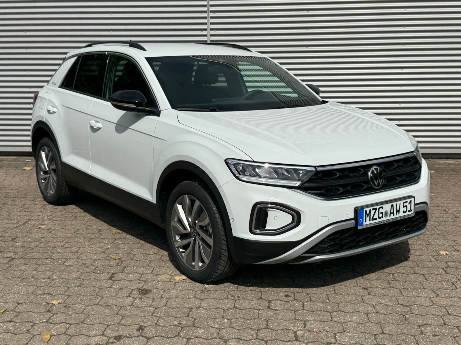 Fahrzeugabbildung Volkswagen T-Roc Goal 1.0 TSI Navi ACC LED