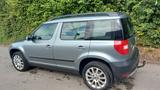 Skoda Yeti 2.0 TDI 4x4 Ambition AHK Pano 140 PS - silberne Skoda Yeti