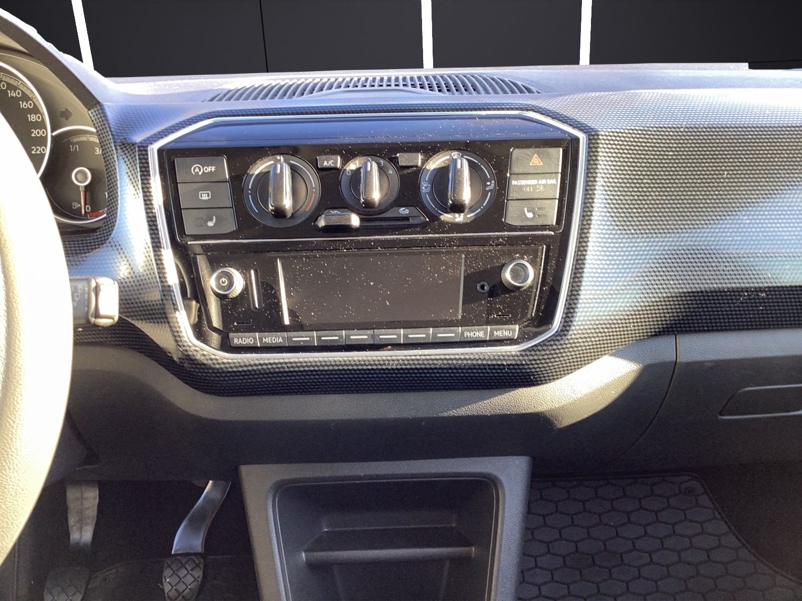 Fahrzeugabbildung Volkswagen up! move up! BMT/Start-Stopp KLIMA SHZ RADIO
