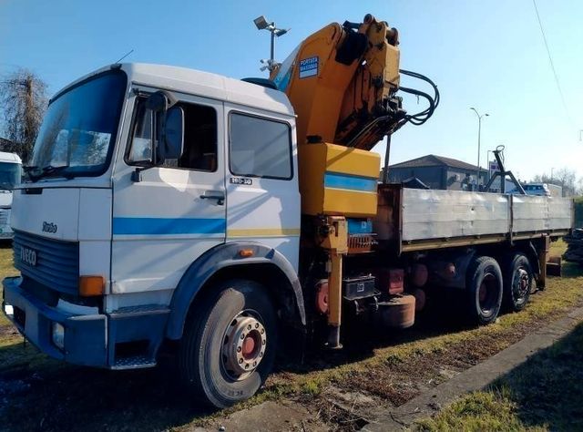 Iveco IVECO 170-30 TC 3 ASSI CON GRU EFFER 37N