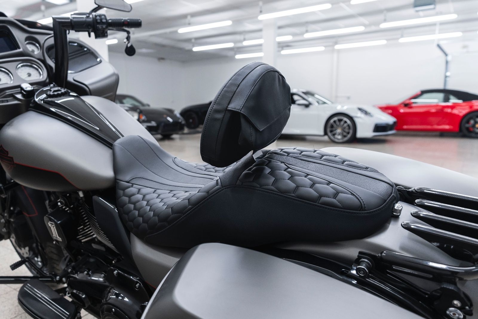 Fahrzeugabbildung Harley-Davidson FLTRX TOURING ROAD GLIDE