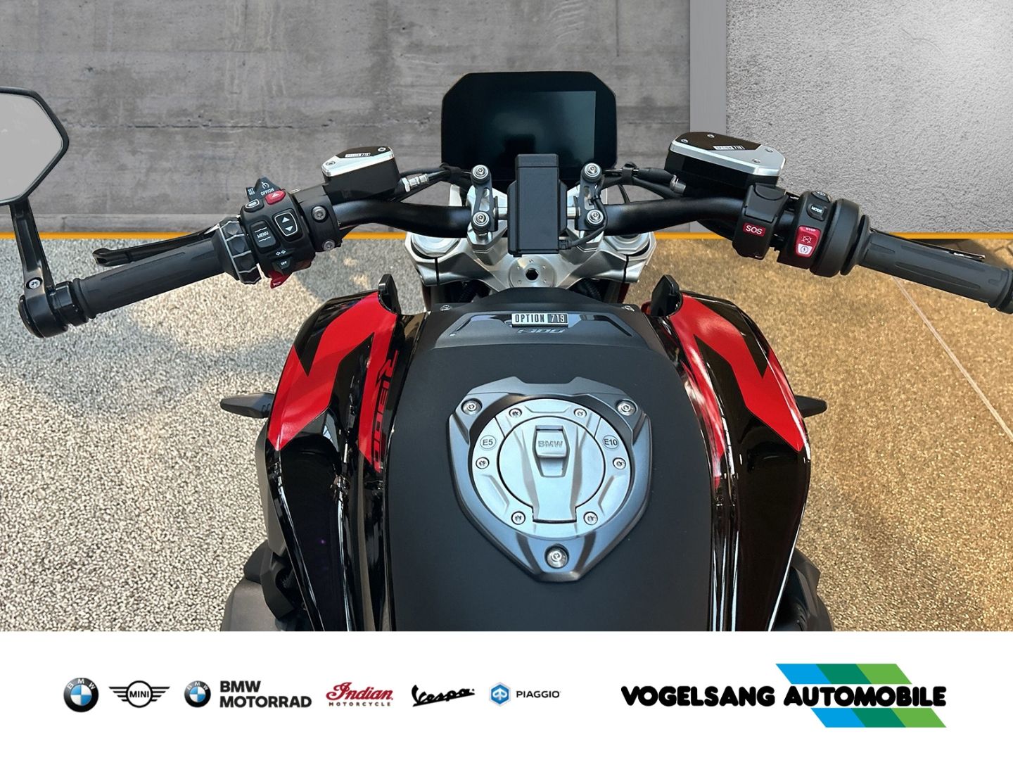 Fahrzeugabbildung BMW R 1300 R Option 719, Dynamik-Paket, Lenkerendens