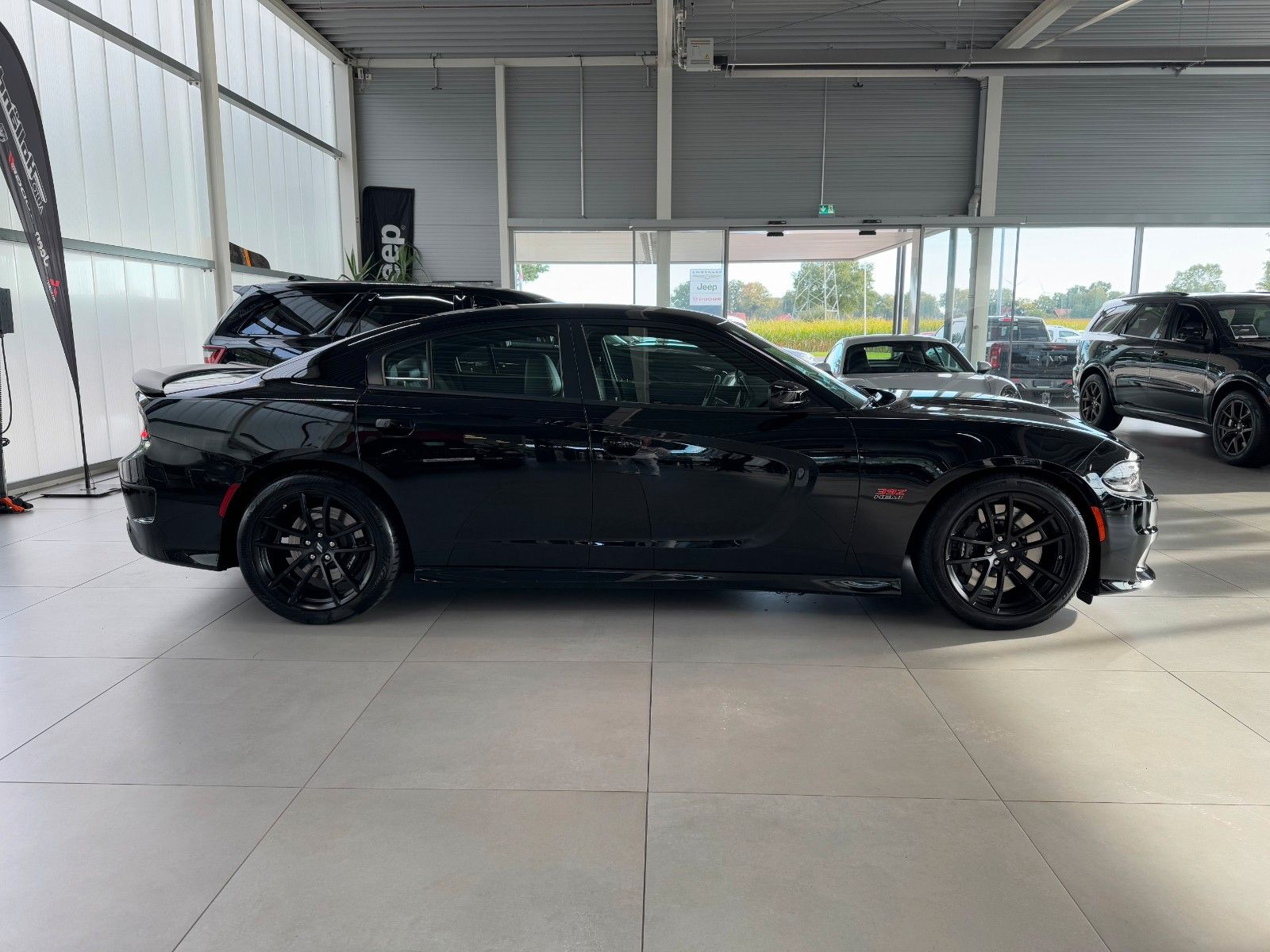 Fahrzeugabbildung Dodge Charger 6,4l V8 RT ScatPack "Technology Group"