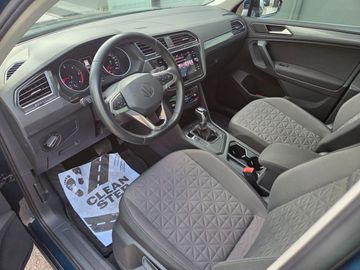 Volkswagen Tiguan - 12