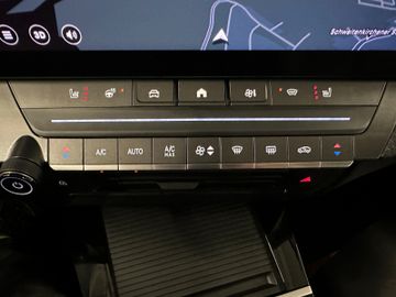 Opel Astra L Lim. 5-trg. Elegance *1. Hand*AHK*Navi*