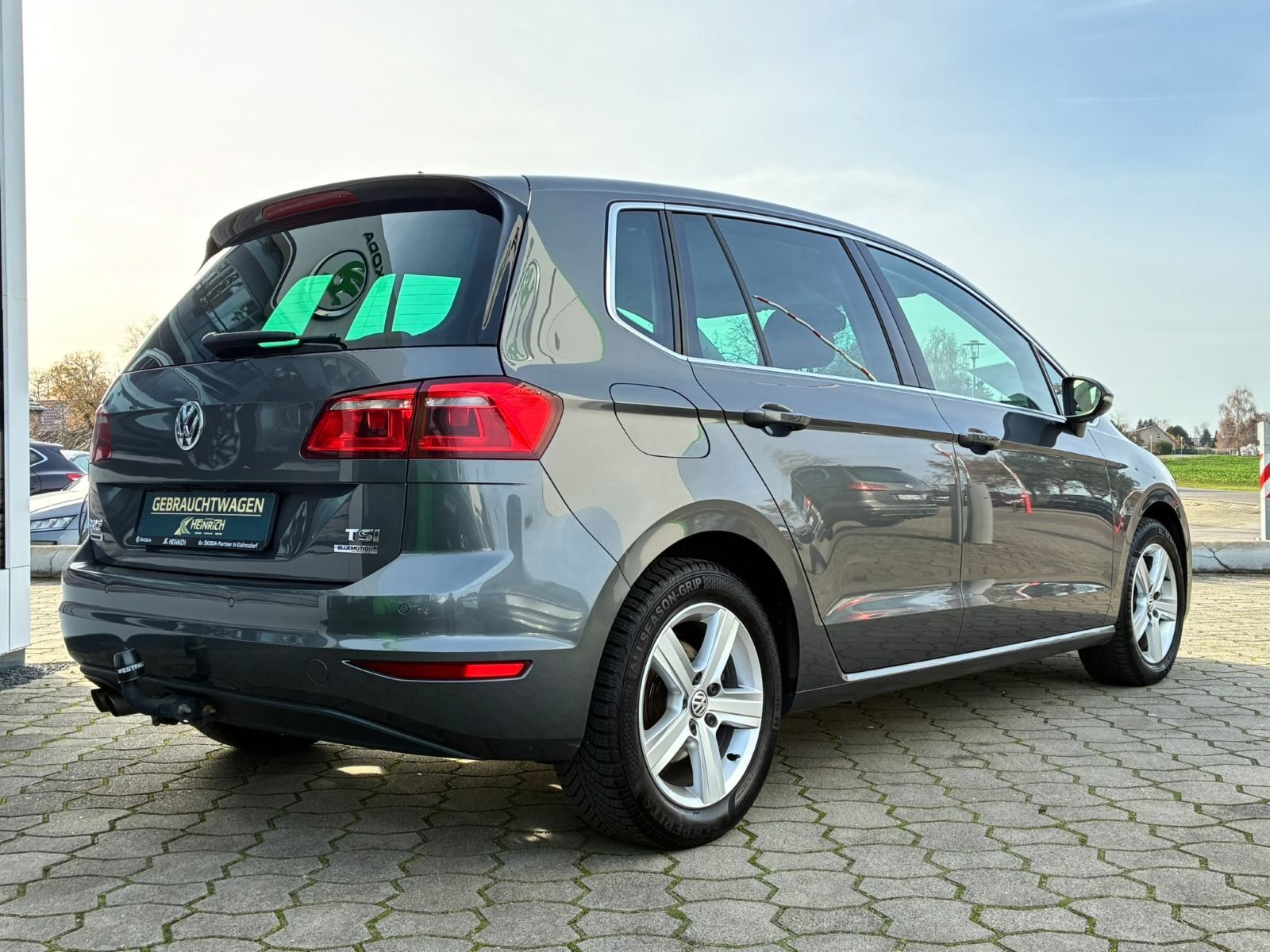 Fahrzeugabbildung Volkswagen Golf Sportsvan Highline 1.4 TSI 6-Gang*Bi-Xenon*