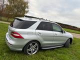 Mercedes-Benz ML 350 BlueTEC 4MATIC - AMG Paket +Harman Kardon - Mercedes-Benz ML 350 von privat