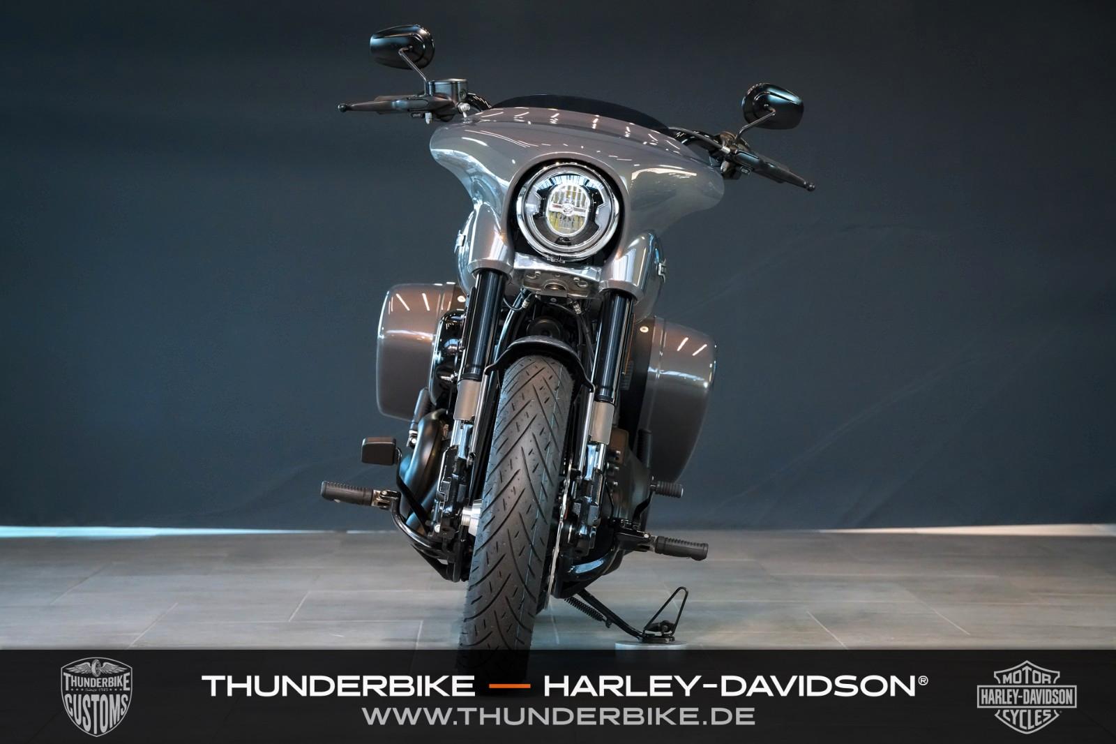 Harley-Davidson Softail FLSB Sport Glide