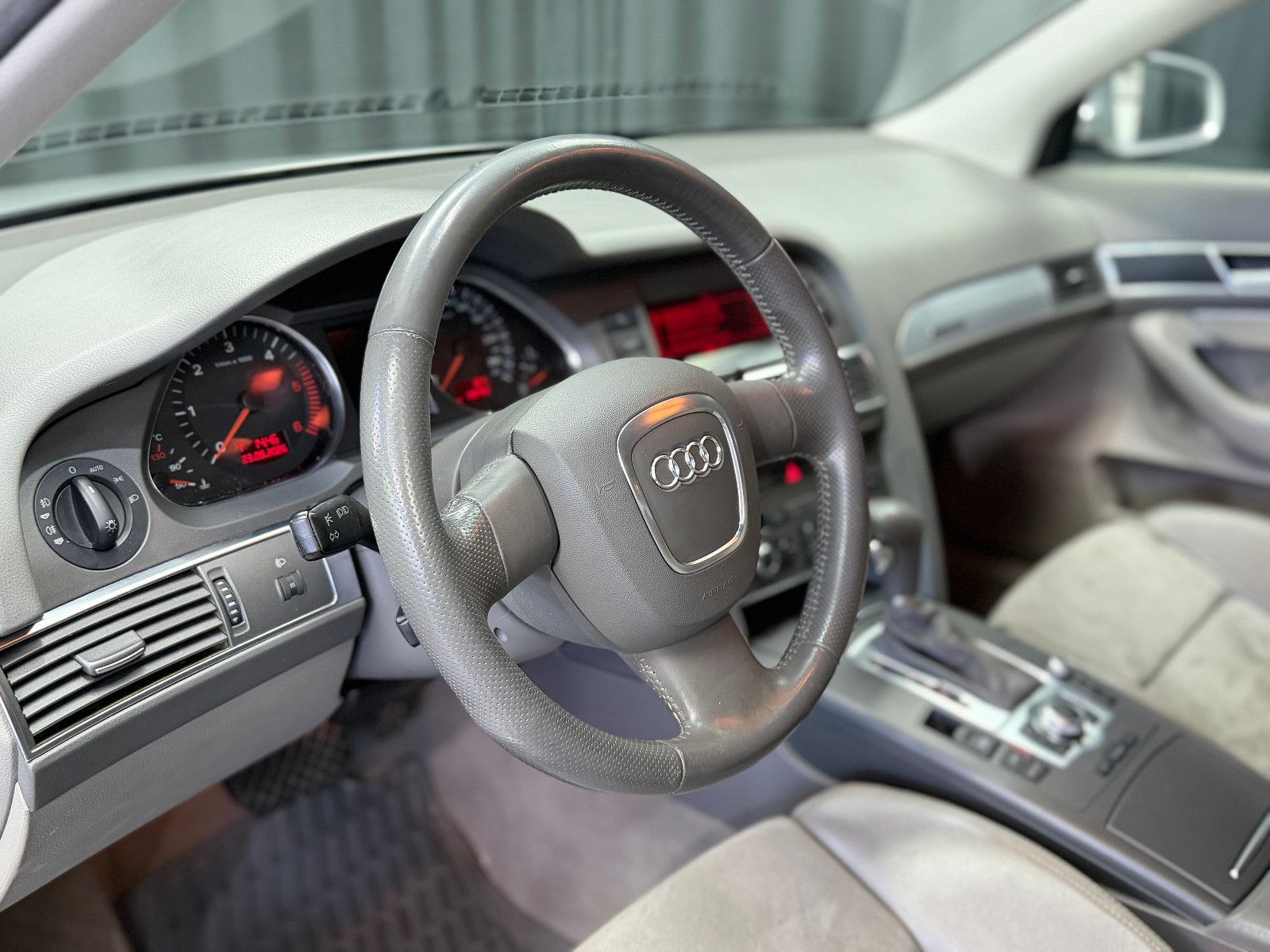 Fahrzeugabbildung Audi A6 Lim. 3.0 TDI quattro|D-FZG|U-FREI|PDC|TÜV Neu