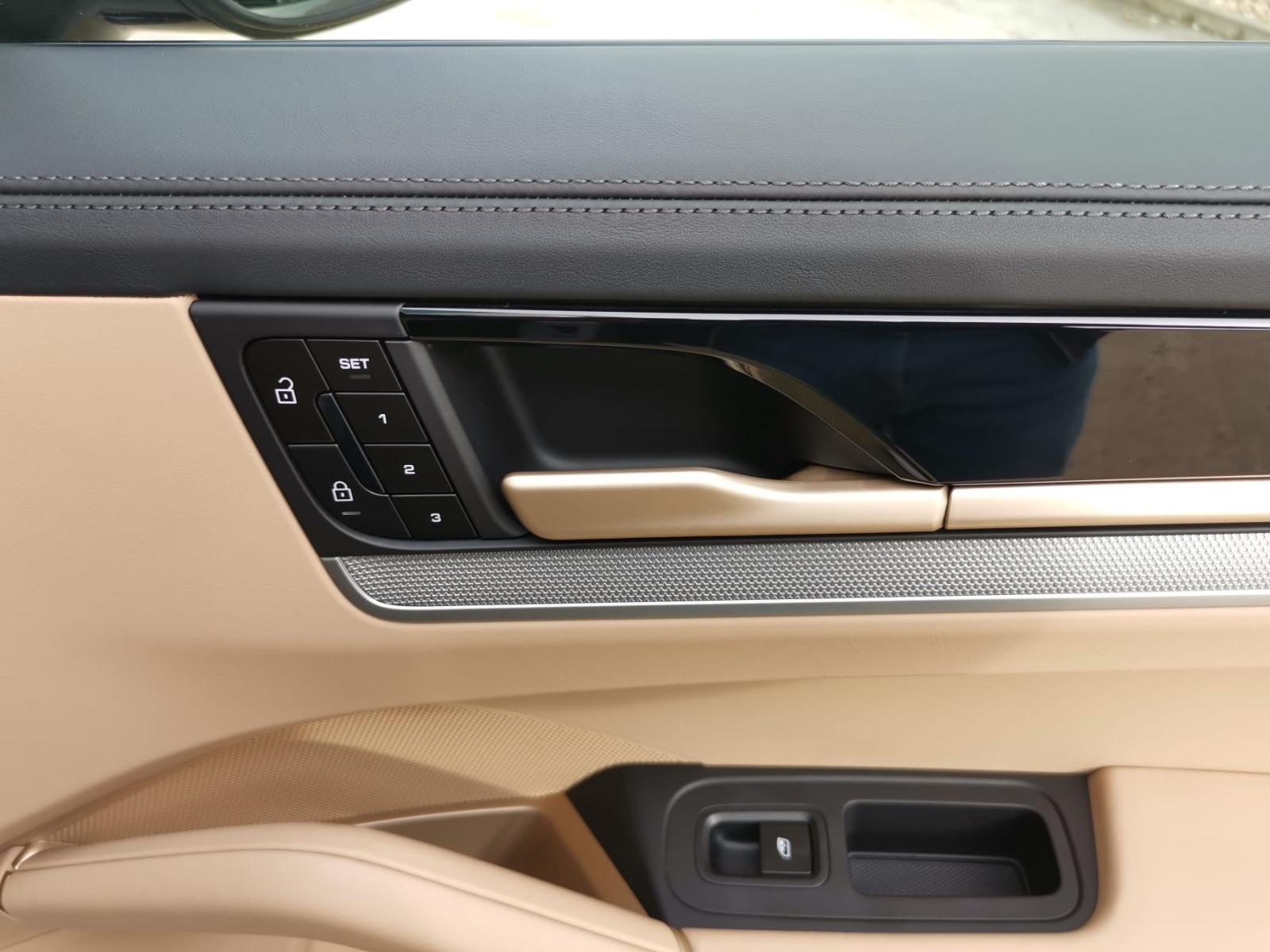 Porsche Cayenne E-Hybrid Coupe*SportDesign*KREIDE*BEIGE*