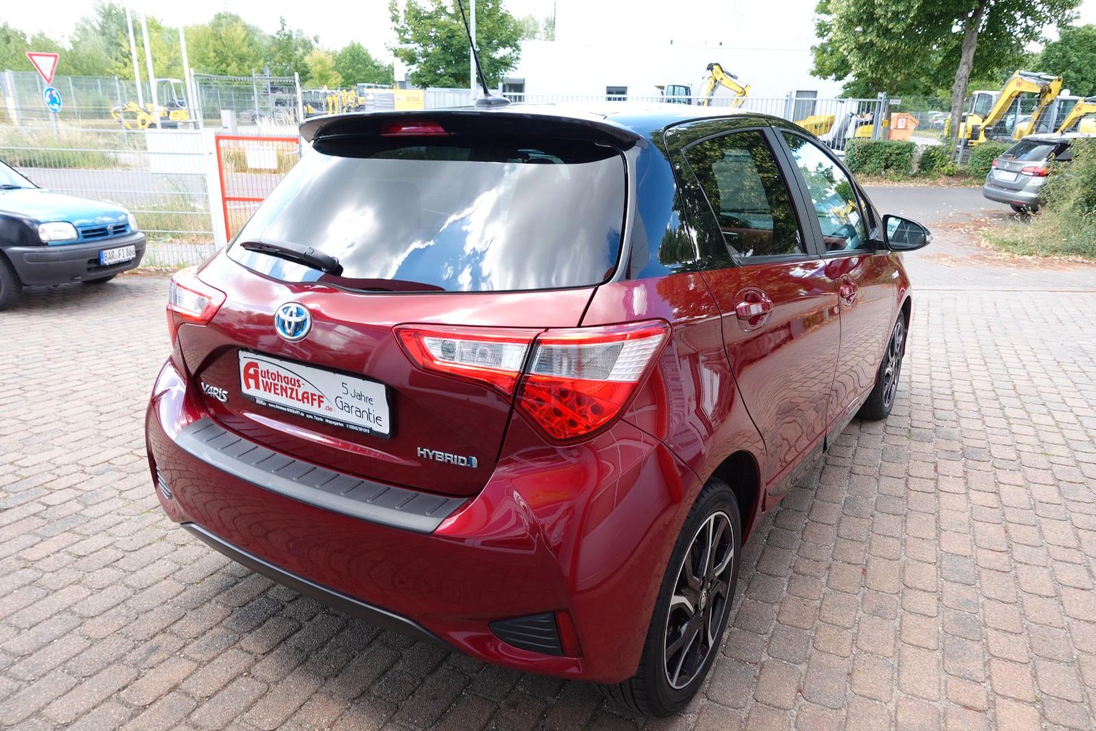 Toyota Yaris 1,5 l Hybrid Style Pano 5J  Garantie