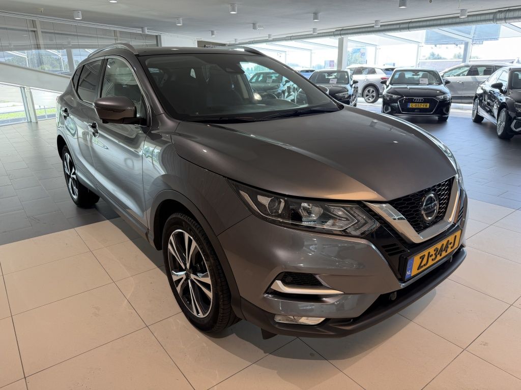 Nissan Qashqai 1.3 DIG-T N-Connecta imagem 2