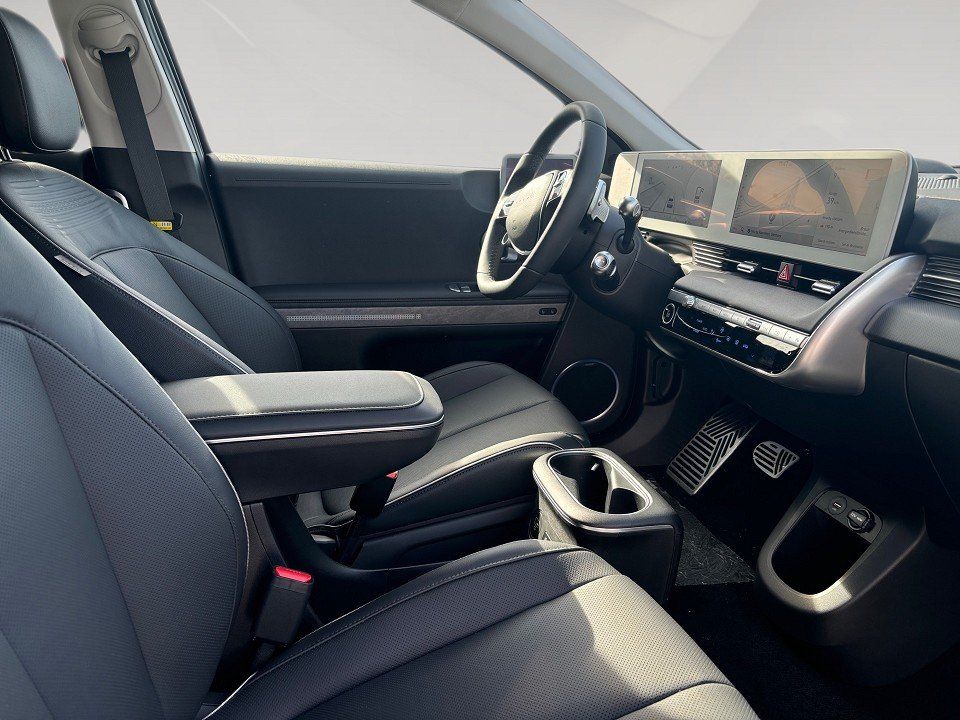 Fahrzeugabbildung Hyundai IONIQ 5 77,4kWh AWD UNIQ 20 Relax Kamera Pano