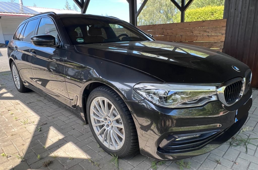 Image of BMW 530
