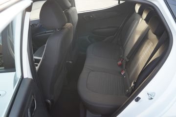 Hyundai i10 1.0 AUT.-NAVI-KLIMA-TEMPOMAT-KAMERA-PDC-