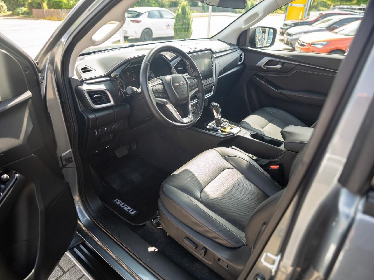 Fahrzeugabbildung Isuzu D-Max Space Cab 4WD LSE