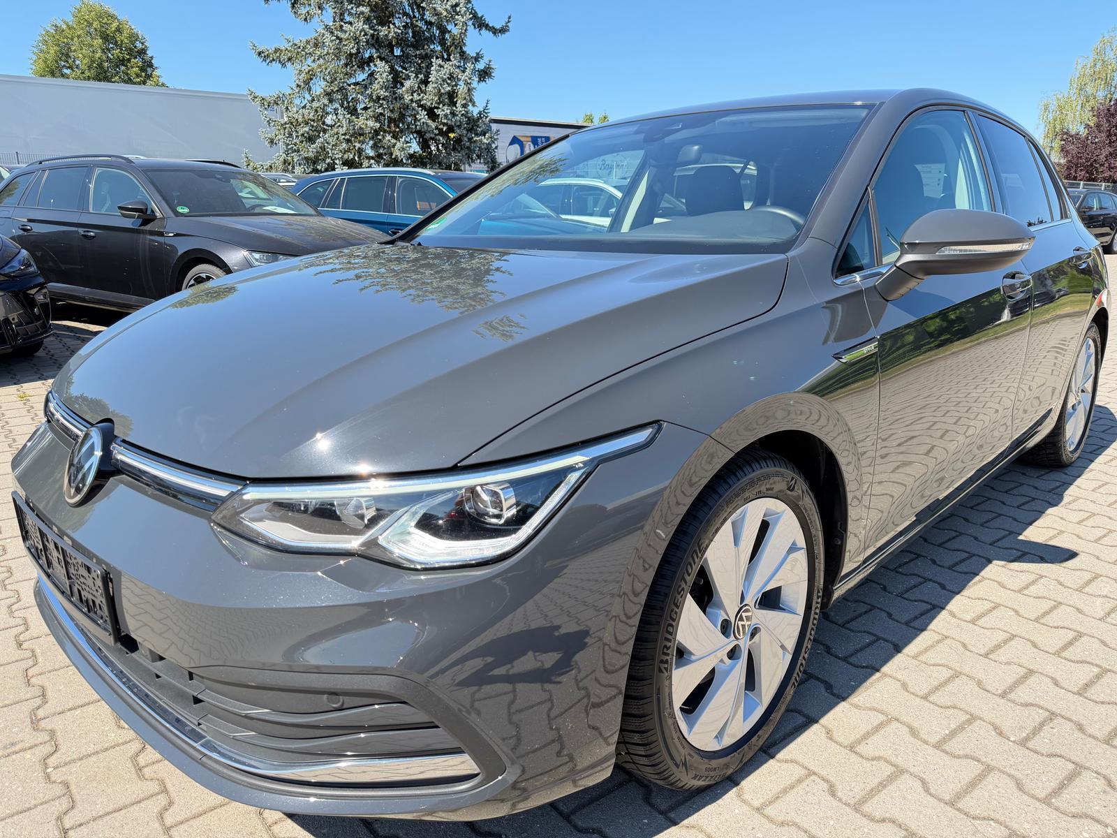 Volkswagen Golf Lim 2.0TDI Style Sport Navi Kamera PDC