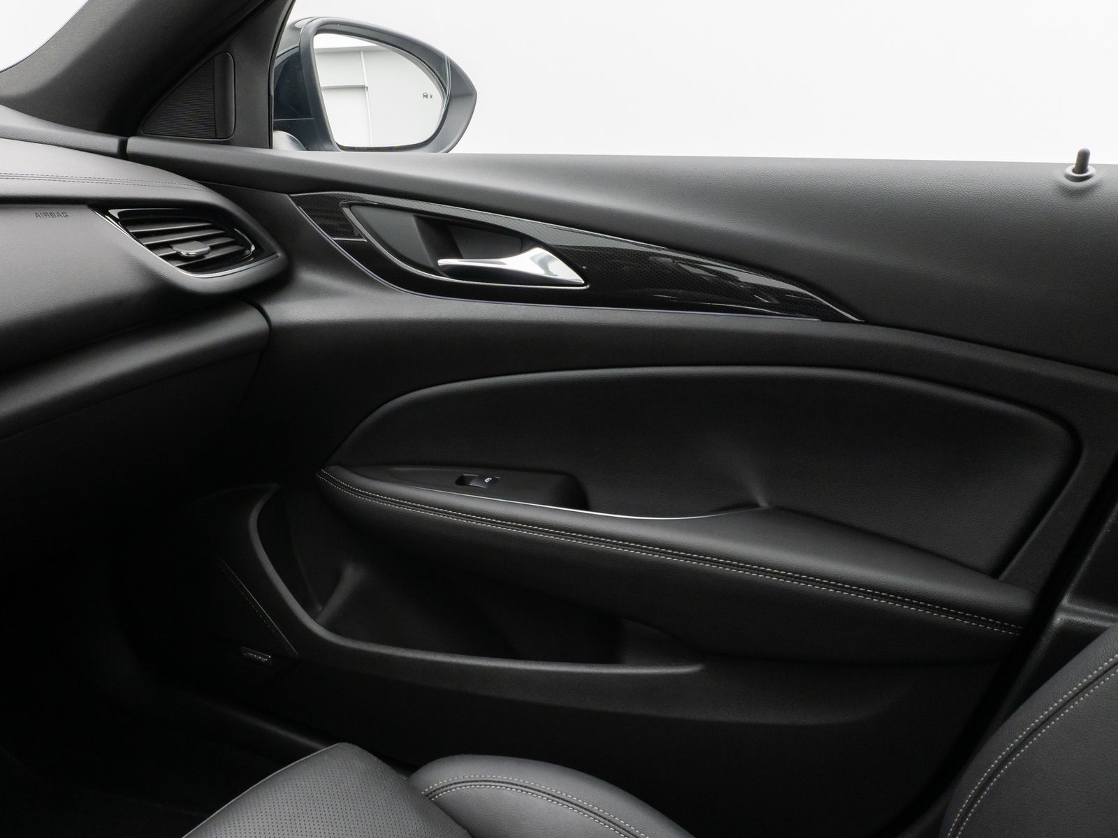 Fahrzeugabbildung Opel Insignia B Sports Tourer GS Line Plus 4x4 Kamera