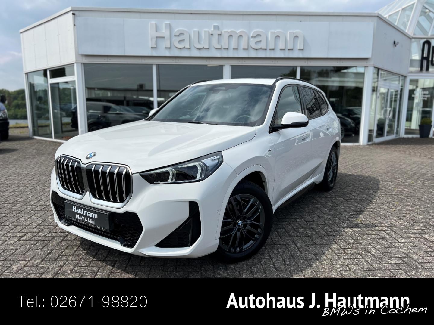 BMW X1 20 i sDrive M SPORT +1.HAND+AHK+ACC+PANO+H&K+