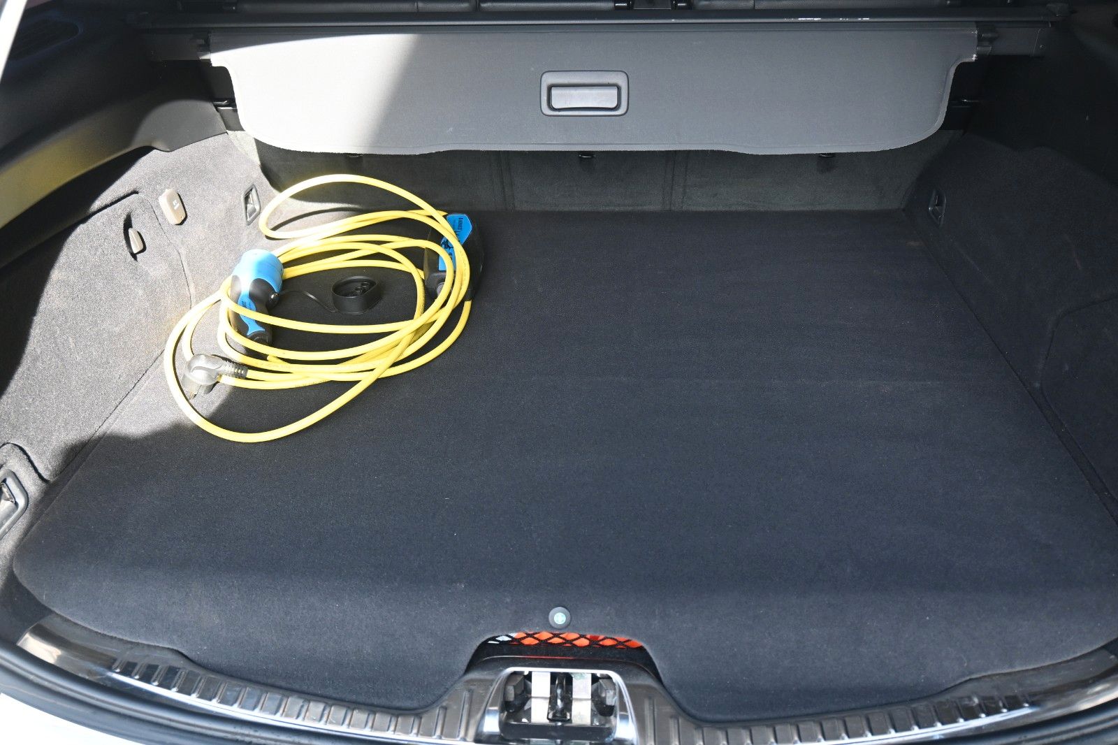 Fahrzeugabbildung Volvo **Mietkauf**V60D6*Sum*SD*NAVI*STHZ*E-KZ*Diesel