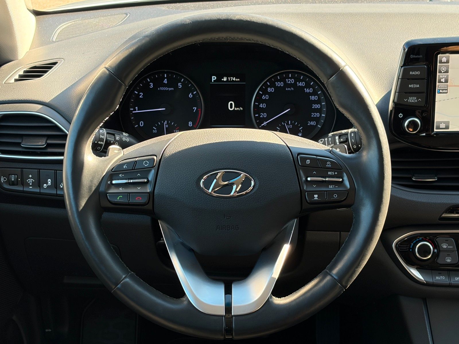 Fahrzeugabbildung Hyundai i30 1.4 T-GDI All Inclusive ACC CAM CarPlay