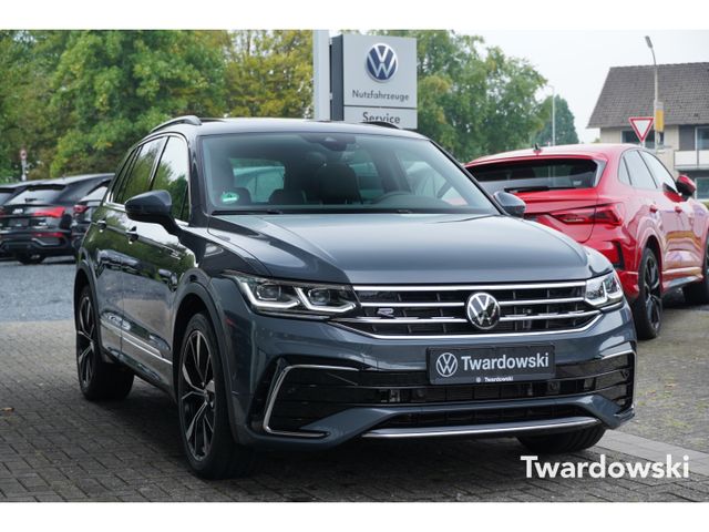 Volkswagen Tiguan R-Line Matrix PANO AHK ACC Key