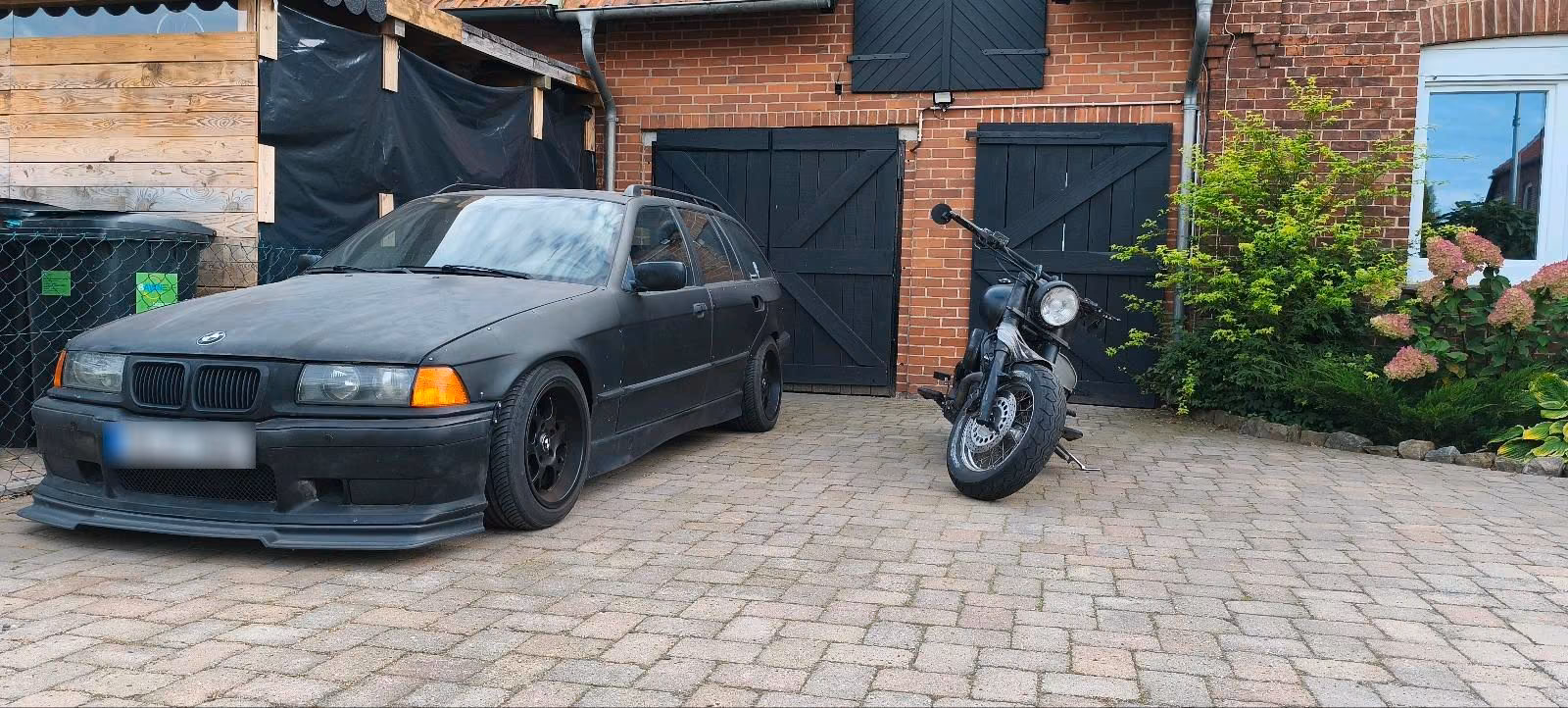 BMW 320